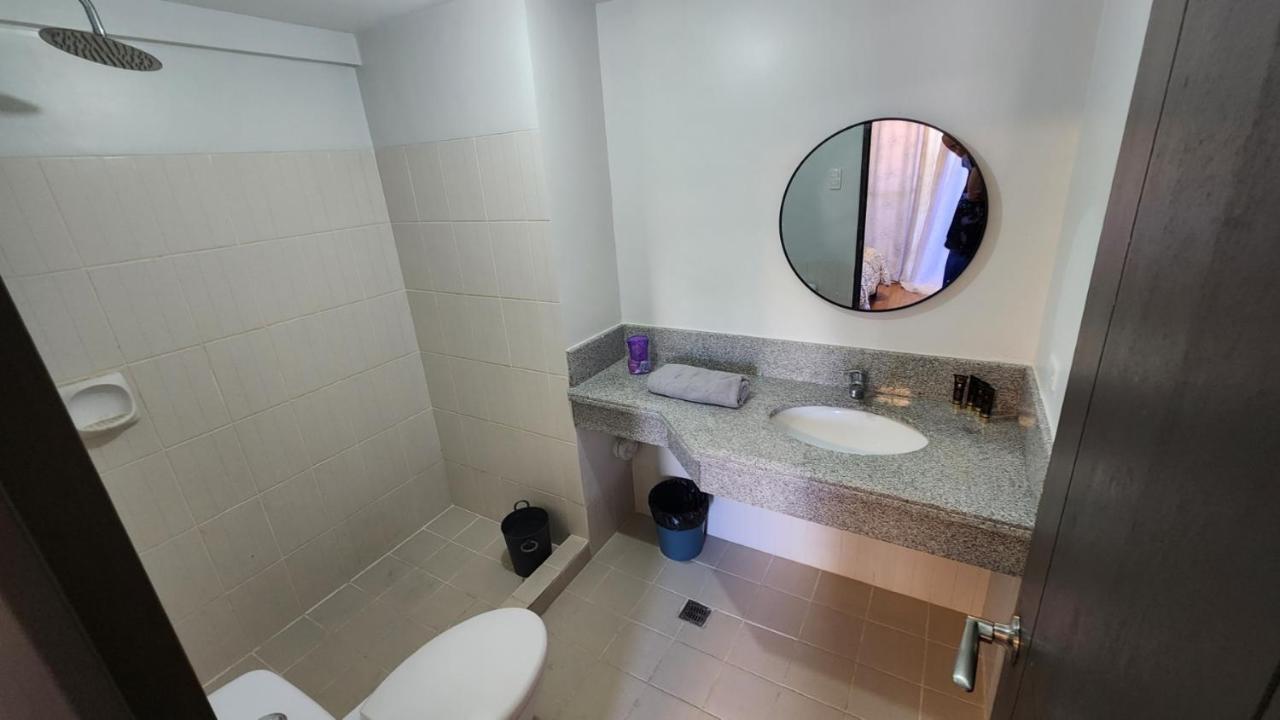Asteria Residences 3 Bedroom And 2 Baths 마닐라 외부 사진